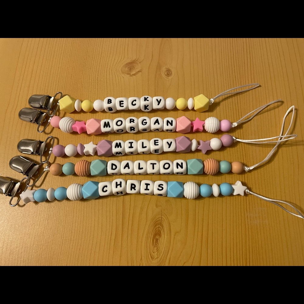 Personalized paci clip